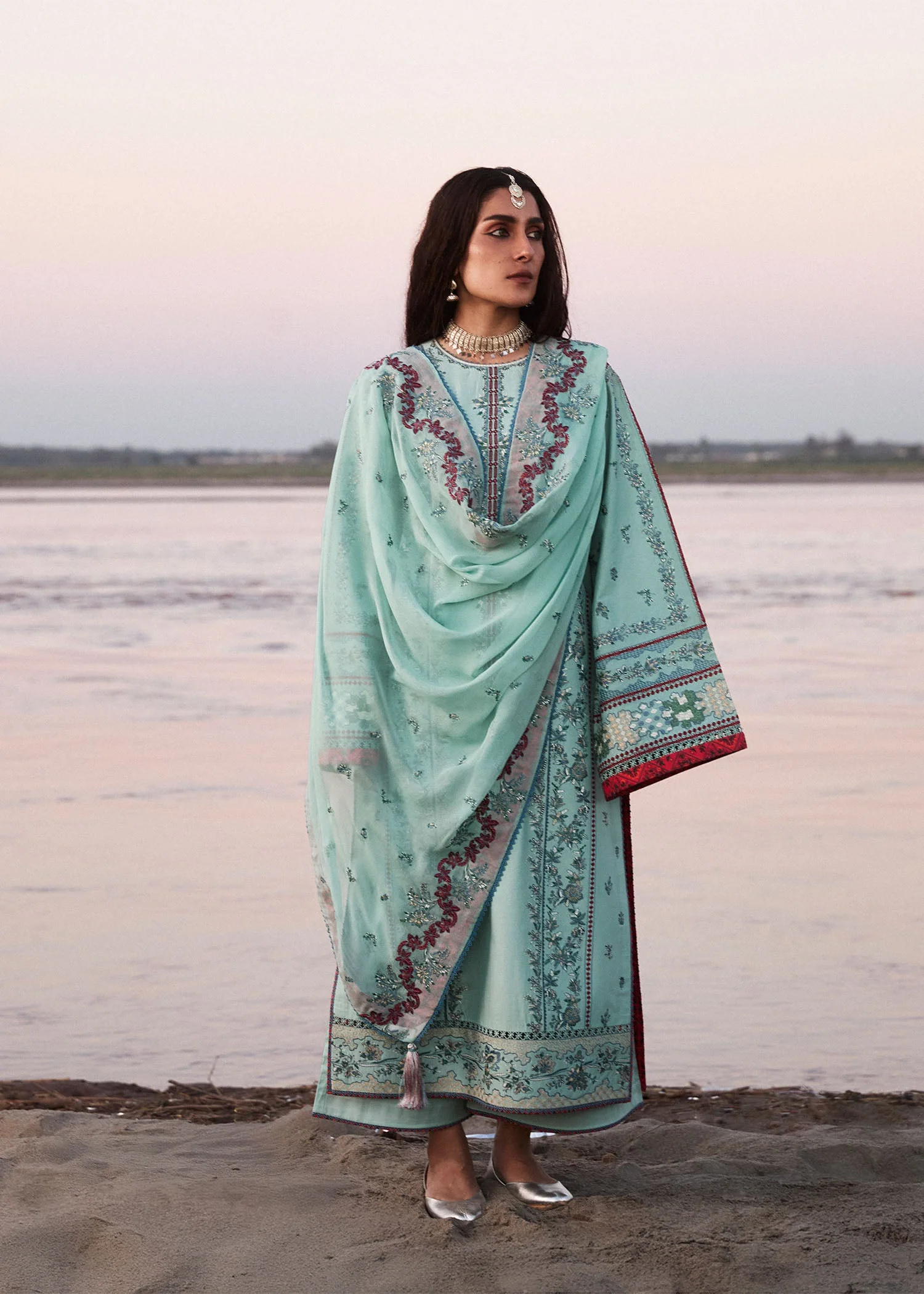 Aina - Image 3