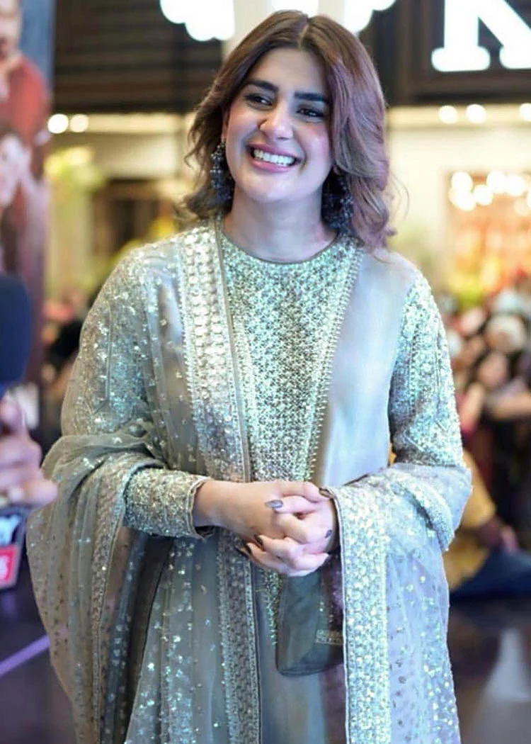 Kubra Khan - Image 3