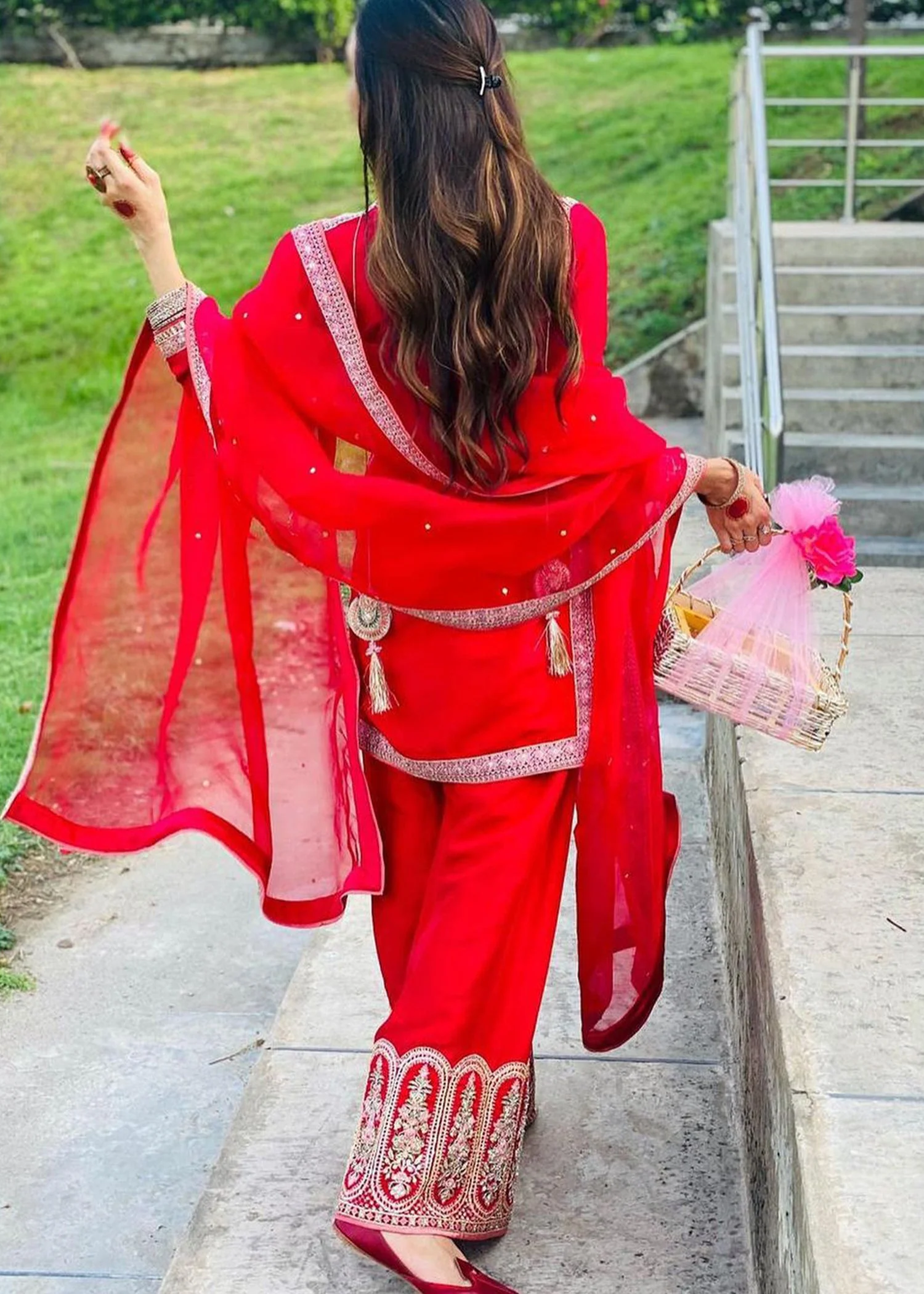 Sadia Khan Outfit - Image 3